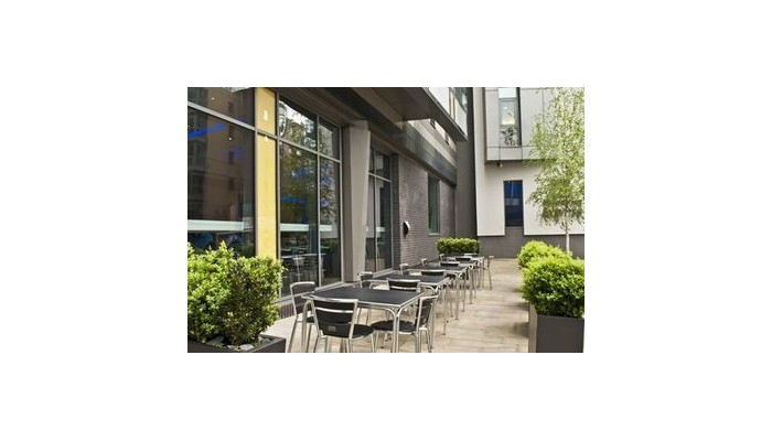 Hotel Holiday Inn Express Men Arena poza 2