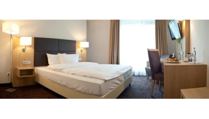 Best Western Plus Hotel Lanzcarre poza 5