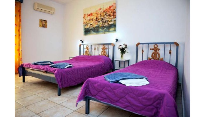 Fengeros Village poza 18