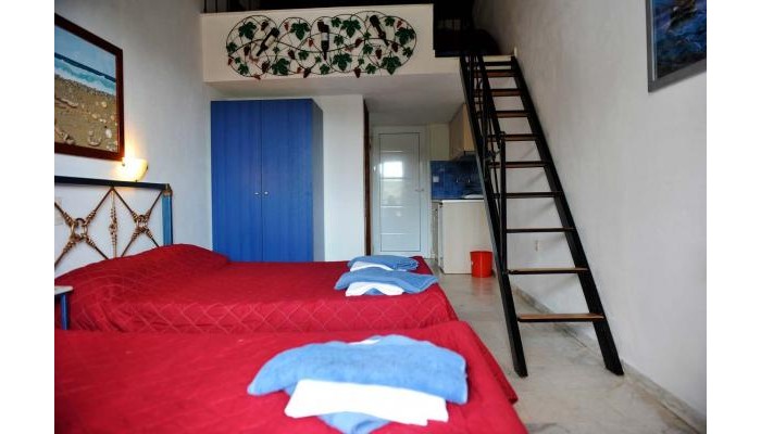 Fengeros Village poza 14