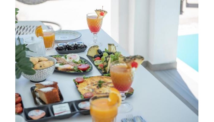 Vila White Harmony Suites poza 12