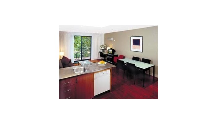 Adina Apartment Hotel St Kilda poza 3