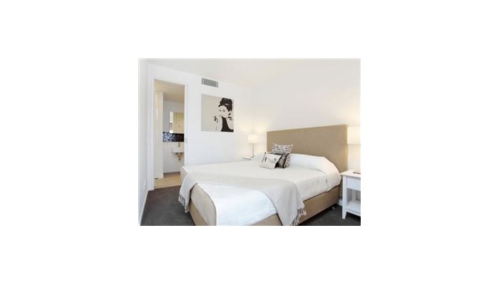 Alt Tower Apartments poza 4