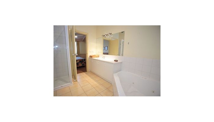 Ashley Gardens Big4 Holiday Village - Caravan Park poza 11