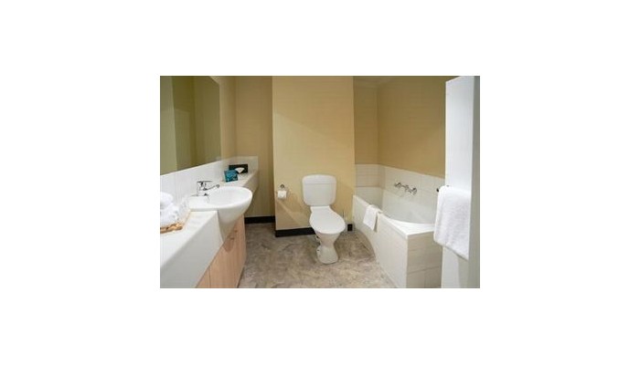 Hotel Quest On St Kilda Road poza 10