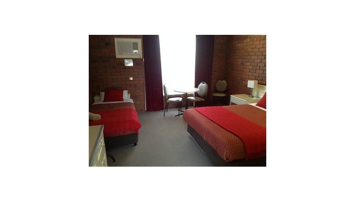 Melton Motor Inn & Apartments poza 9