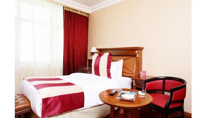 Hotel Crowne Plaza Minsk poza 9