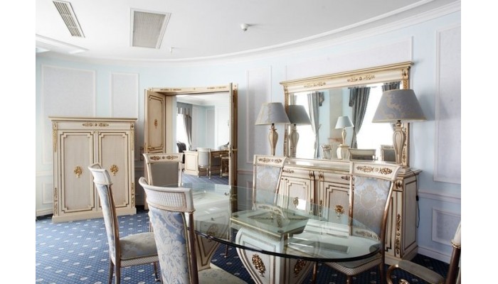 Hotel Crowne Plaza Minsk poza 11