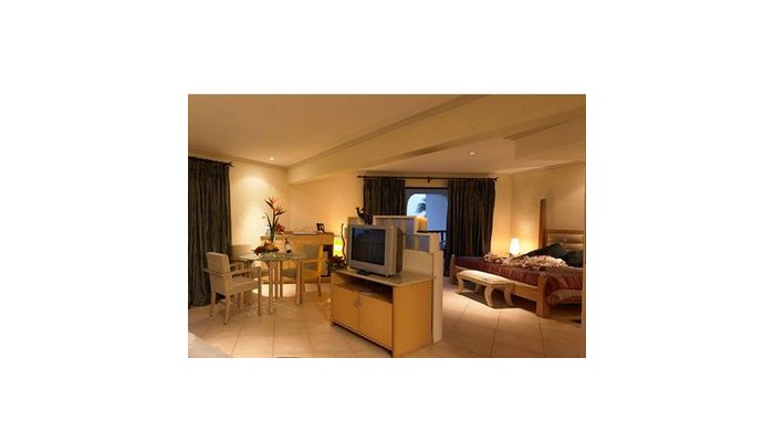 Diani Reef Beach Resort poza 3