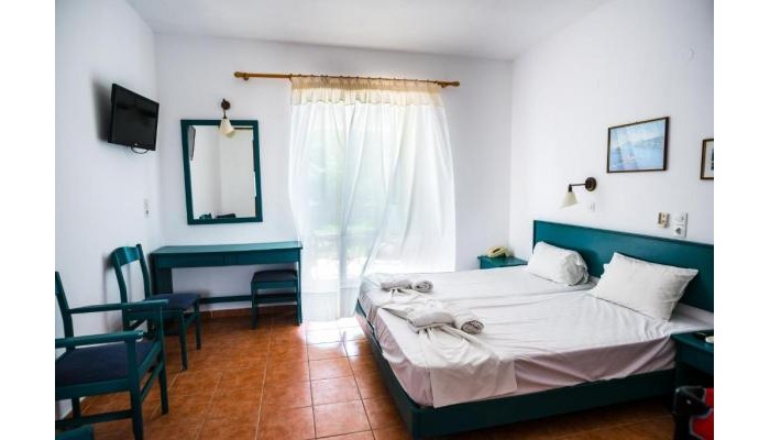 Three Stars Beach Hotel poza 6