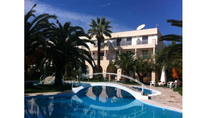 Three Stars Beach Hotel poza 2