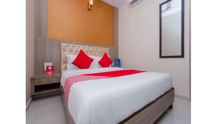 Hotel Oyo 14056 Golden Arch poza 6