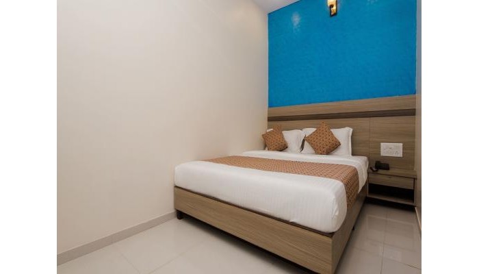 Hotel Oyo 14056 Golden Arch poza 7