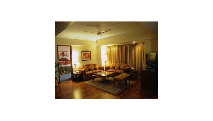 Hotel Ramada Palm Grove poza 4