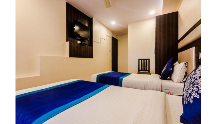 Oyo 328 Hotel Royal Annex poza 8