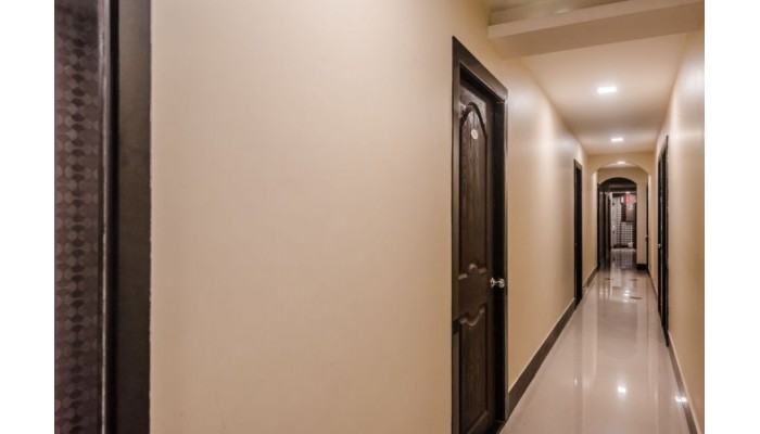 Oyo 328 Hotel Royal Annex poza 4