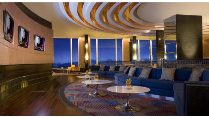 Renaissance Mumbai Hotel & Con poza 9