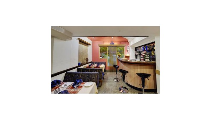 The Emerald Hotel & Service Ap poza 4