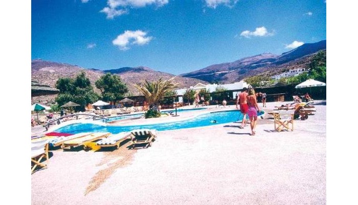 Far Out Village poza 1