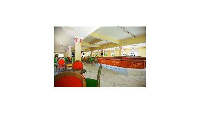 Breezes Bahamas Resort poza 0