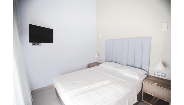 Hotel 8 Boutique Suites poza 3