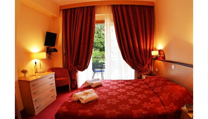Hotel Petros Italos Bed & Breakfast poza 6