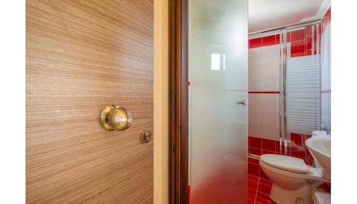 Cosmopol Studios poza 2