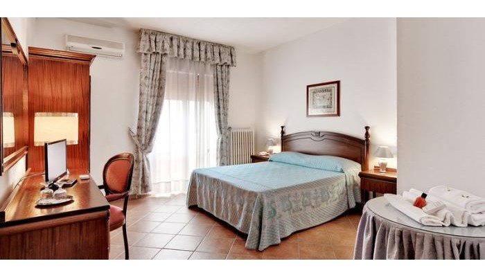 Colonna Palace Hotel Medi poza 3