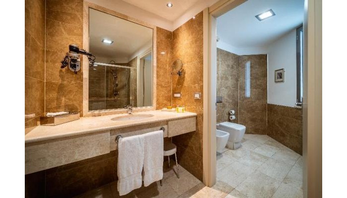 Hotel Double Tree By Hilton Olbia poza 2