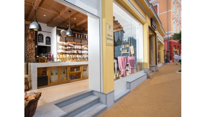 Hotel Milenij poza 7