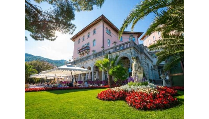 Hotel Milenij poza 15