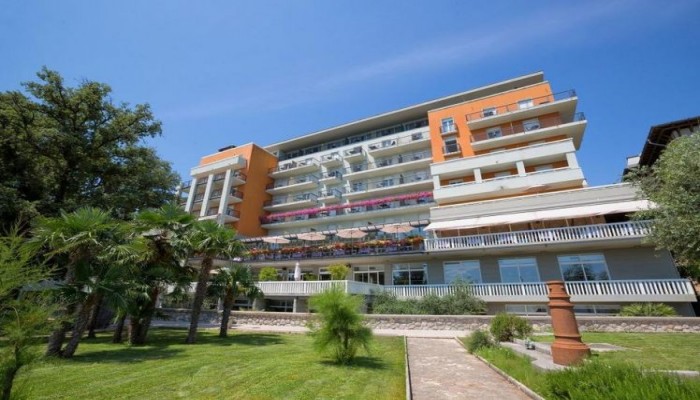 Milenij Grand Hotel 4 Opatijska Cvijeta poza 2