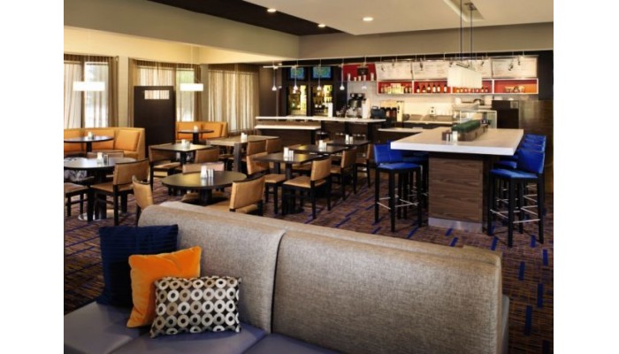 Hotel Courtyard Rockford poza 1