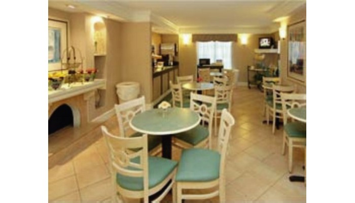 Hotel La Quinta Inn #817 poza 1