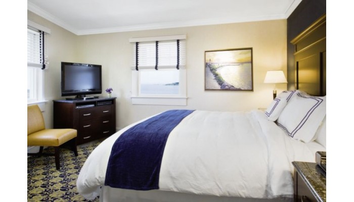 Newport Beach Hotel And Suites poza 3