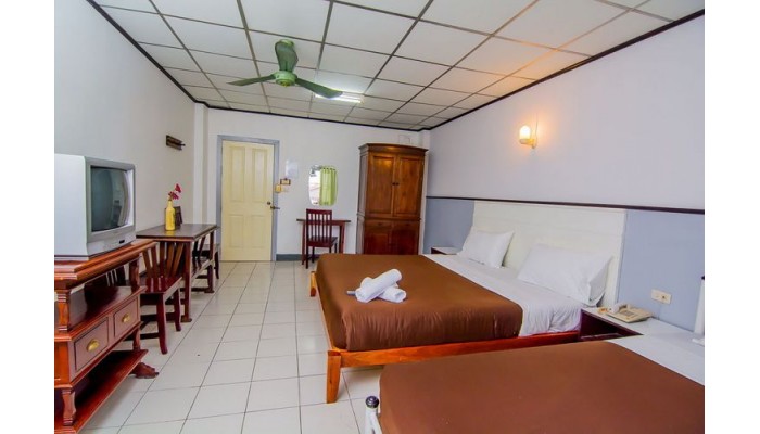 Hotel Sutus Court 3 poza 1