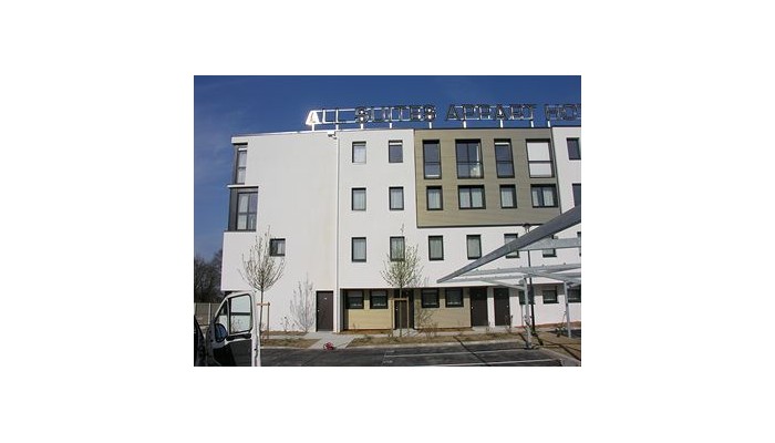 All Suites Appart Hotel Pau poza 9