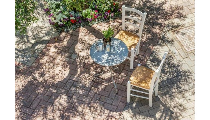 Armyra Studios poza 17