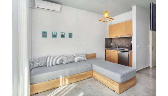 Armyra Studios poza 4