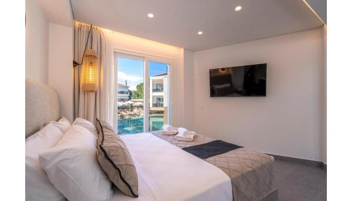 Hotel Mirablue Luxury Residences poza 2