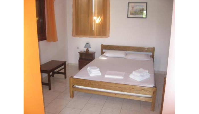 Andreas Studios poza 5