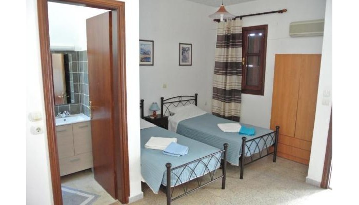 Andreas Studios poza 3