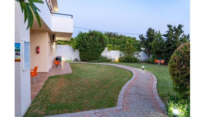 Angela Studios poza 6