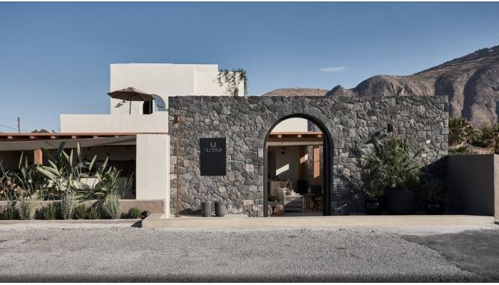 Istoria Hotel Santorini poza 0