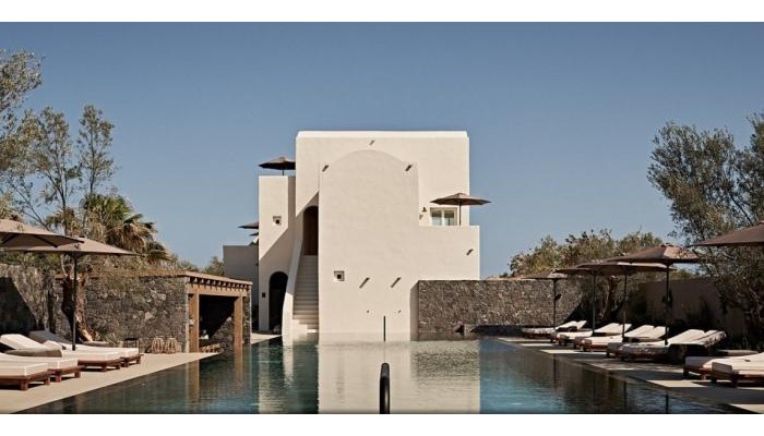 Istoria Hotel Santorini poza 1