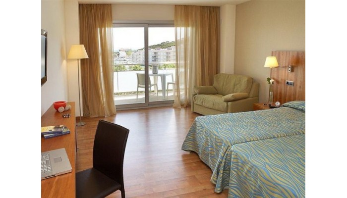 Hotel Fergus Style Nautic Park poza 3