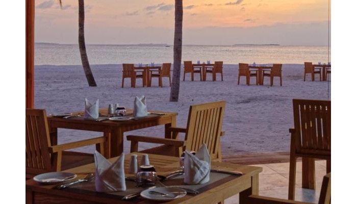 Hotel Brennia Kottefaru Maldives poza 11