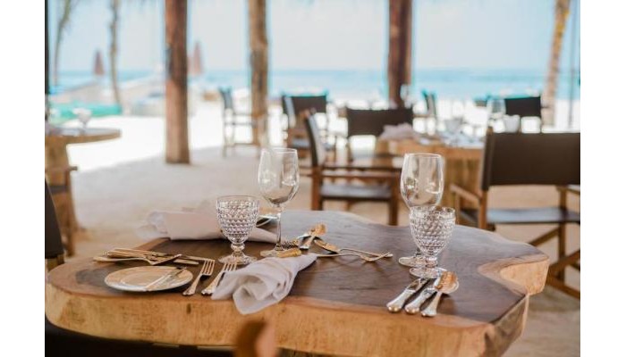 Hotel You & Me By Cocoon Maldives poza 12