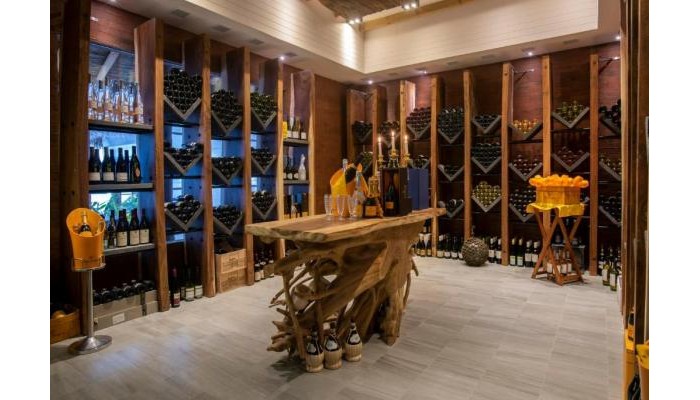 Hotel You & Me By Cocoon Maldives poza 14