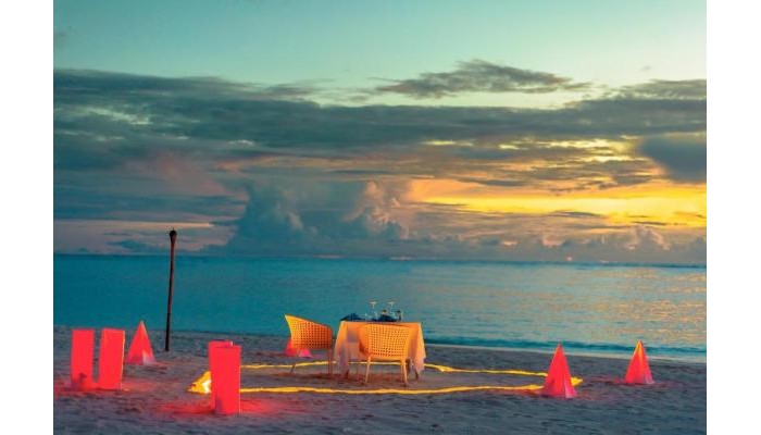 Hotel You & Me By Cocoon Maldives poza 18
